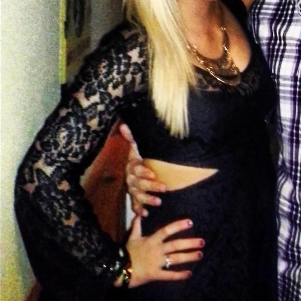 Black long sleeve deed with lace arms & open sides